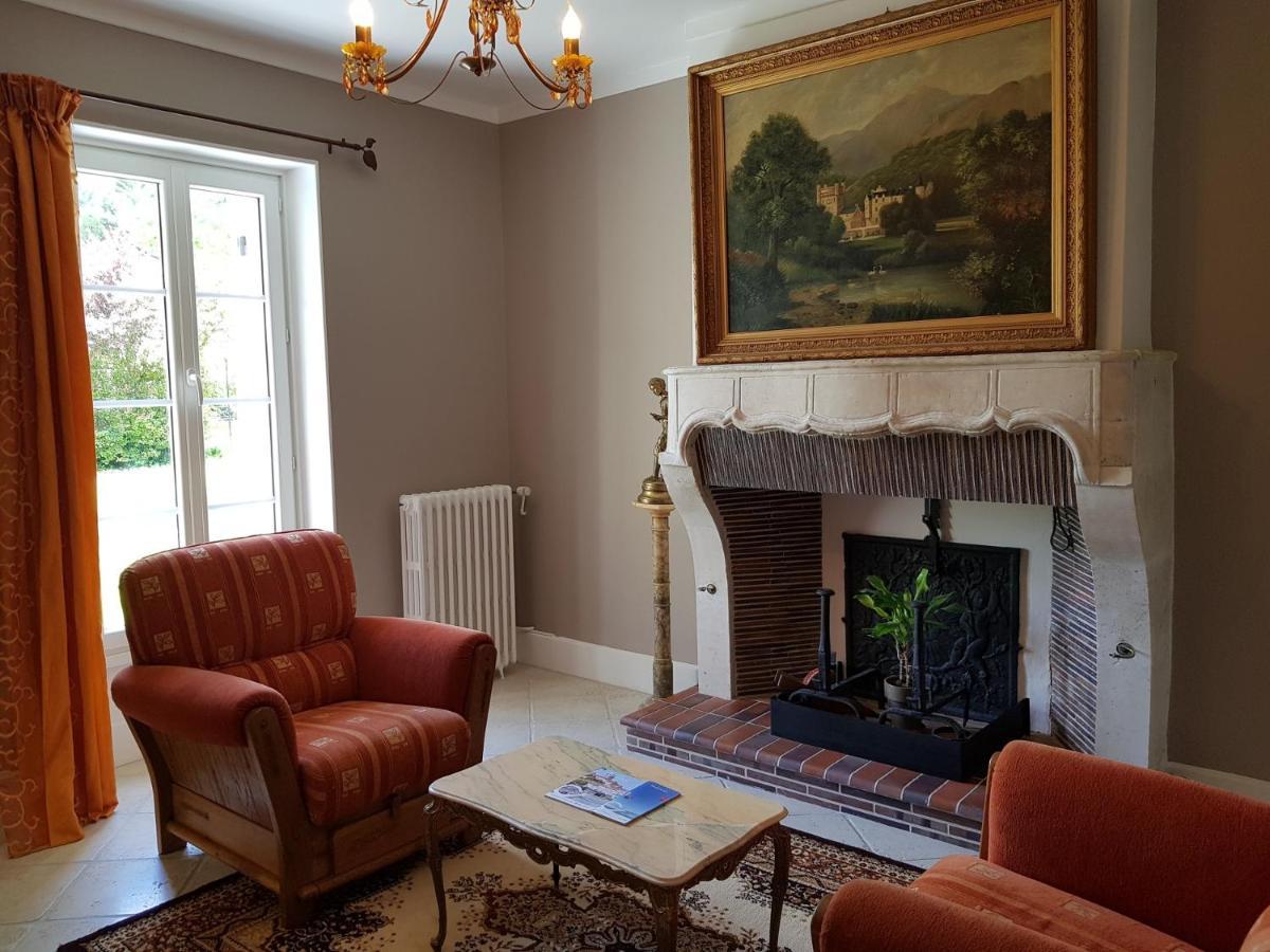 Domaine De Pelouaille - Chambre D'Hotes Saint-Jean-dʼAngély Esterno foto