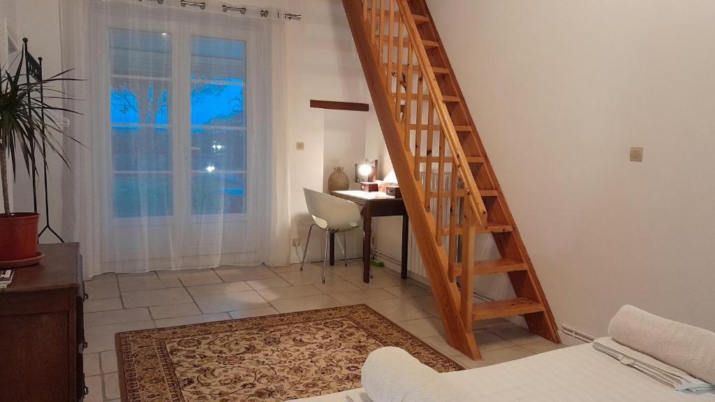 Domaine De Pelouaille - Chambre D'Hotes Saint-Jean-dʼAngély Esterno foto